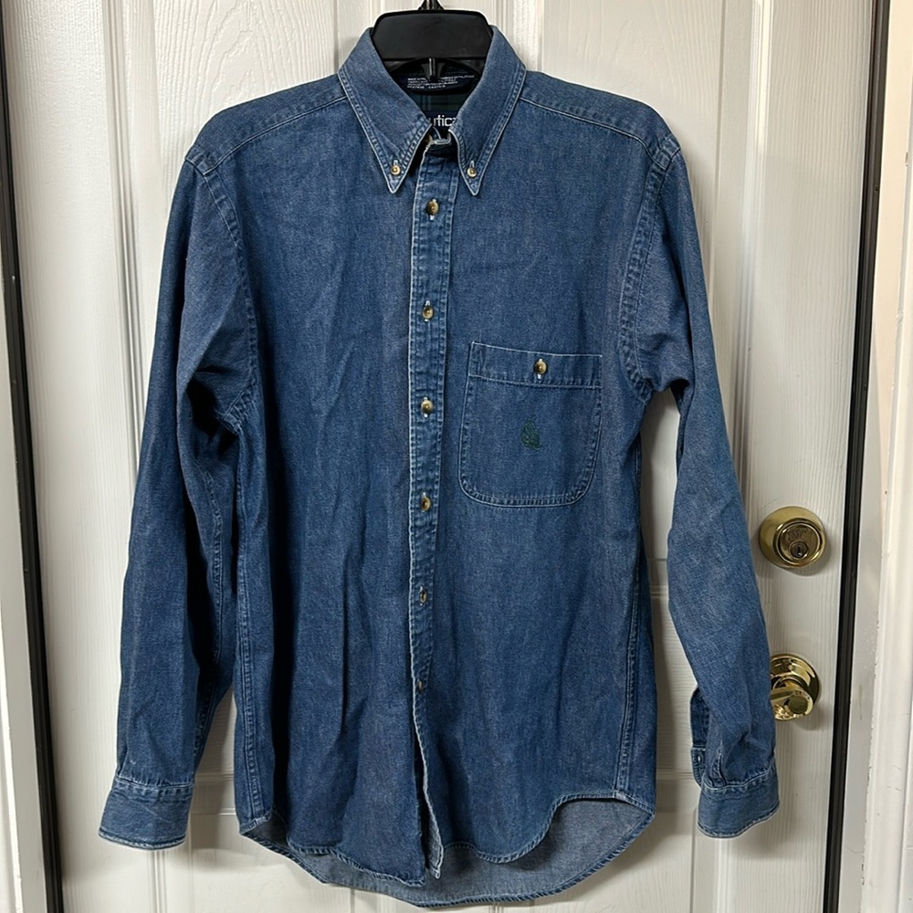 Men’s Nautica denim shirt